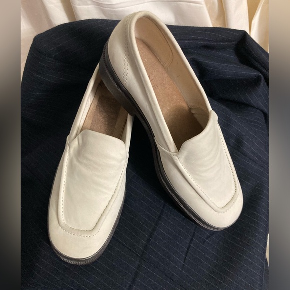 NINE WEST Leather Loafers Size 8M NWOT - Picture 1 of 8